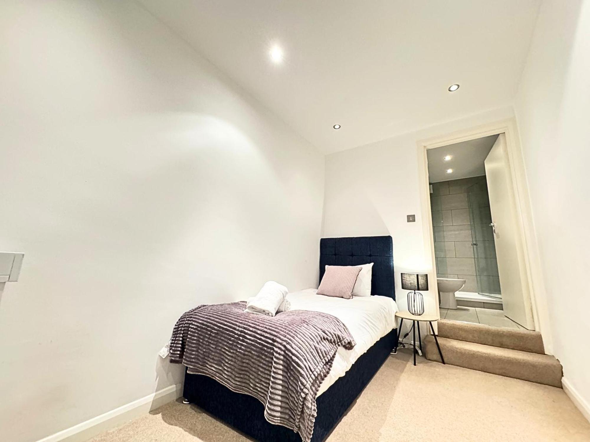 The Heart Of Kensington Mews - 3 Bedrooms House-Private Entrance-Hyde Park Walk Away-Green Park 9 Minutes Underground- The Best Of London With Glamour Of Kensington المظهر الخارجي الصورة