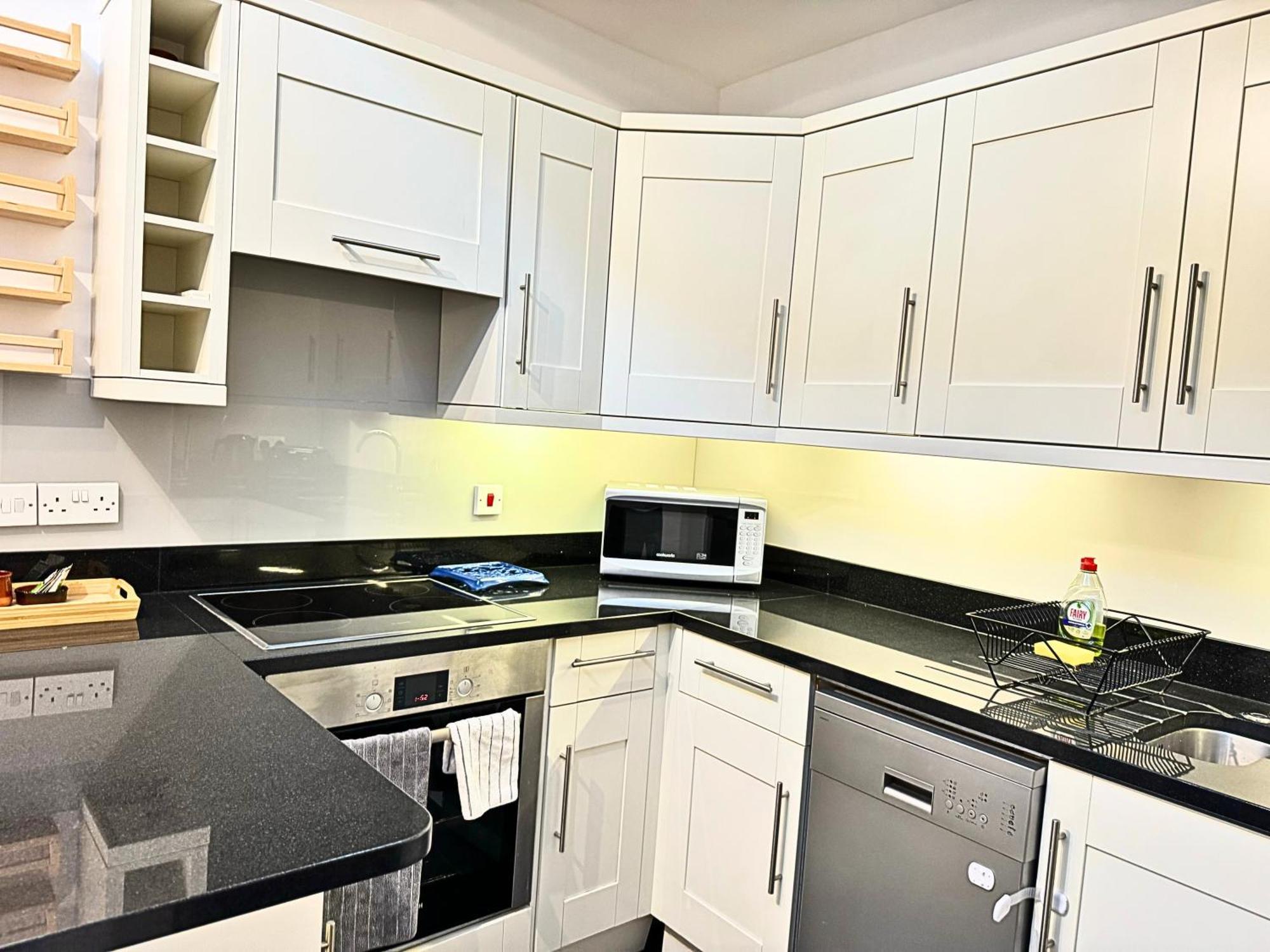 The Heart Of Kensington Mews - 3 Bedrooms House-Private Entrance-Hyde Park Walk Away-Green Park 9 Minutes Underground- The Best Of London With Glamour Of Kensington المظهر الخارجي الصورة